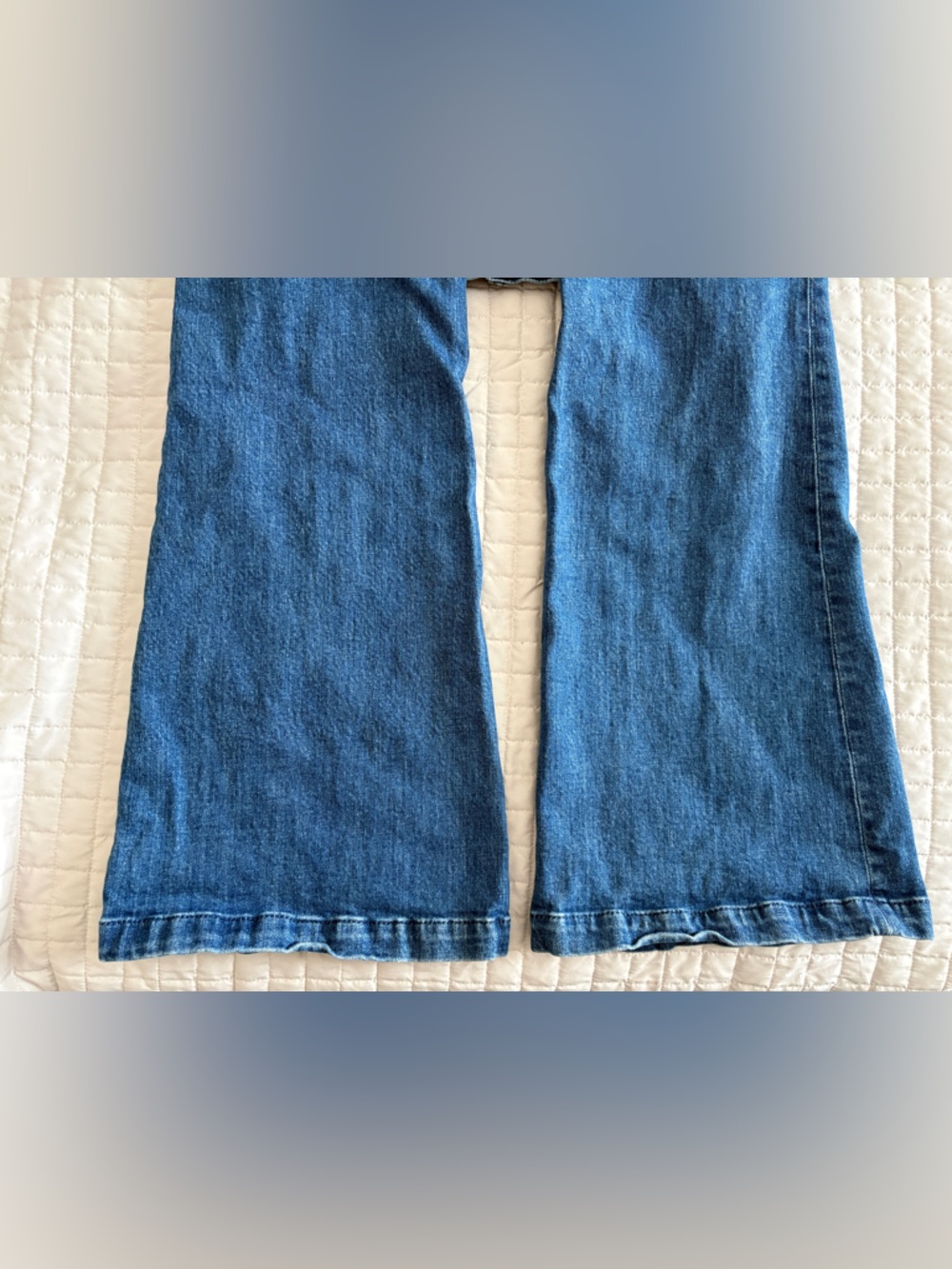 Madewell Flea Market Flare Jeans in Enola Wash with Comfort Stretch - Picture 7 of 9